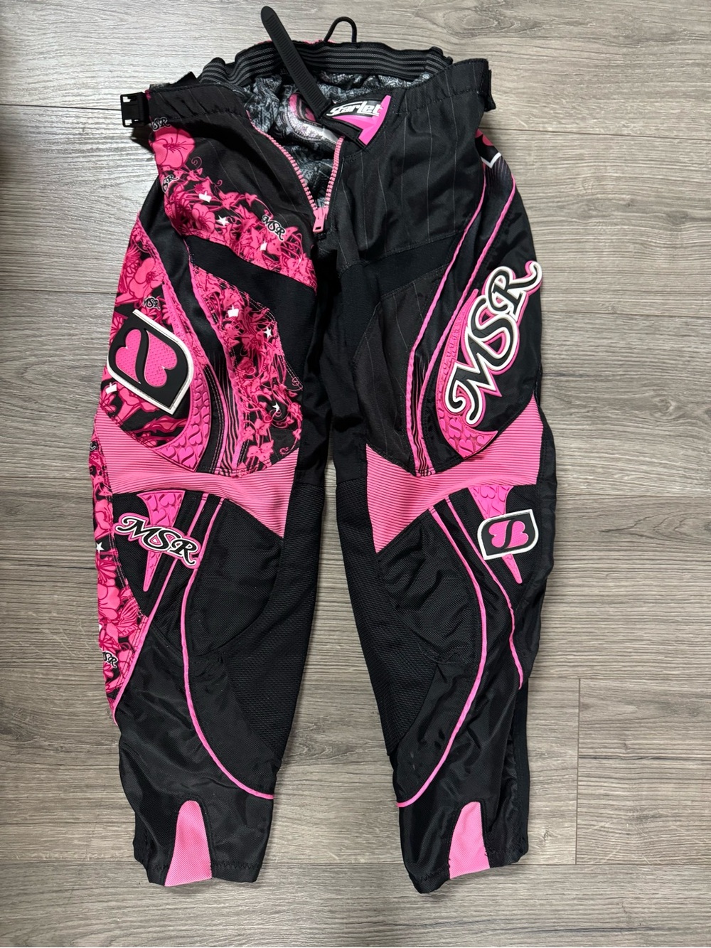 Women’s 7/8 Black & Pink Motocross Dirk Bike